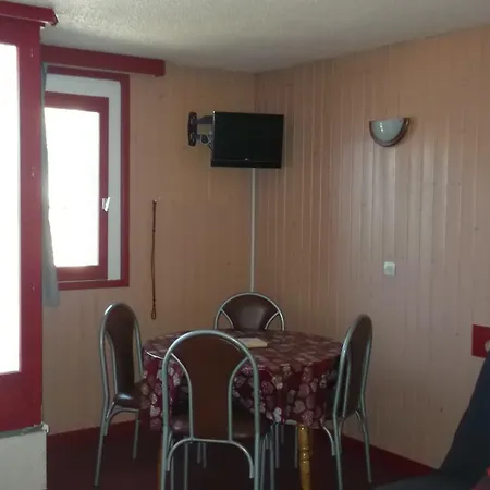 Le Rond Point Des Pistes Apartment